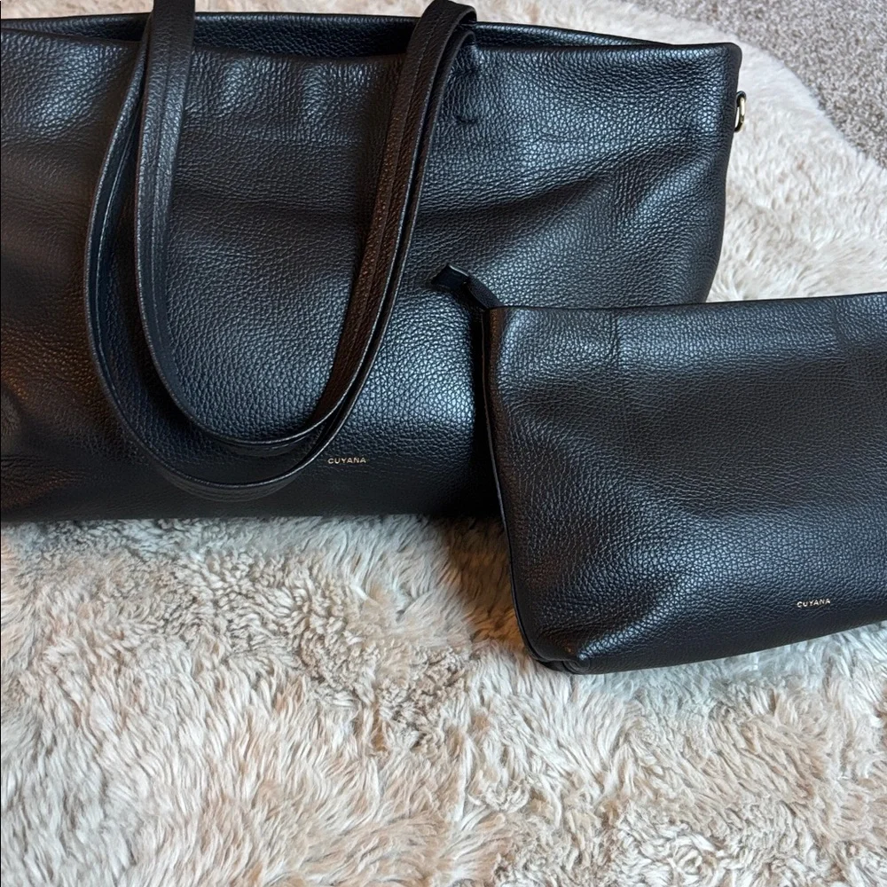 Cuyana Small Zipper Tote and Toiletries Set Black - Picture 1 of 11